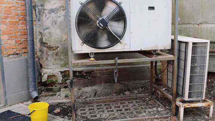 How-to-clean-an-AC-condenser-unit-Biotrux